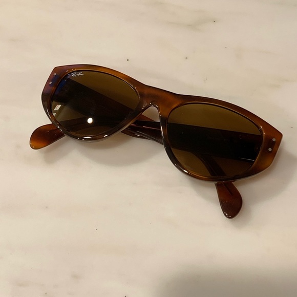 Ray-Ban Cat Eyes Sunglasses Tortoise Auburn Lenses